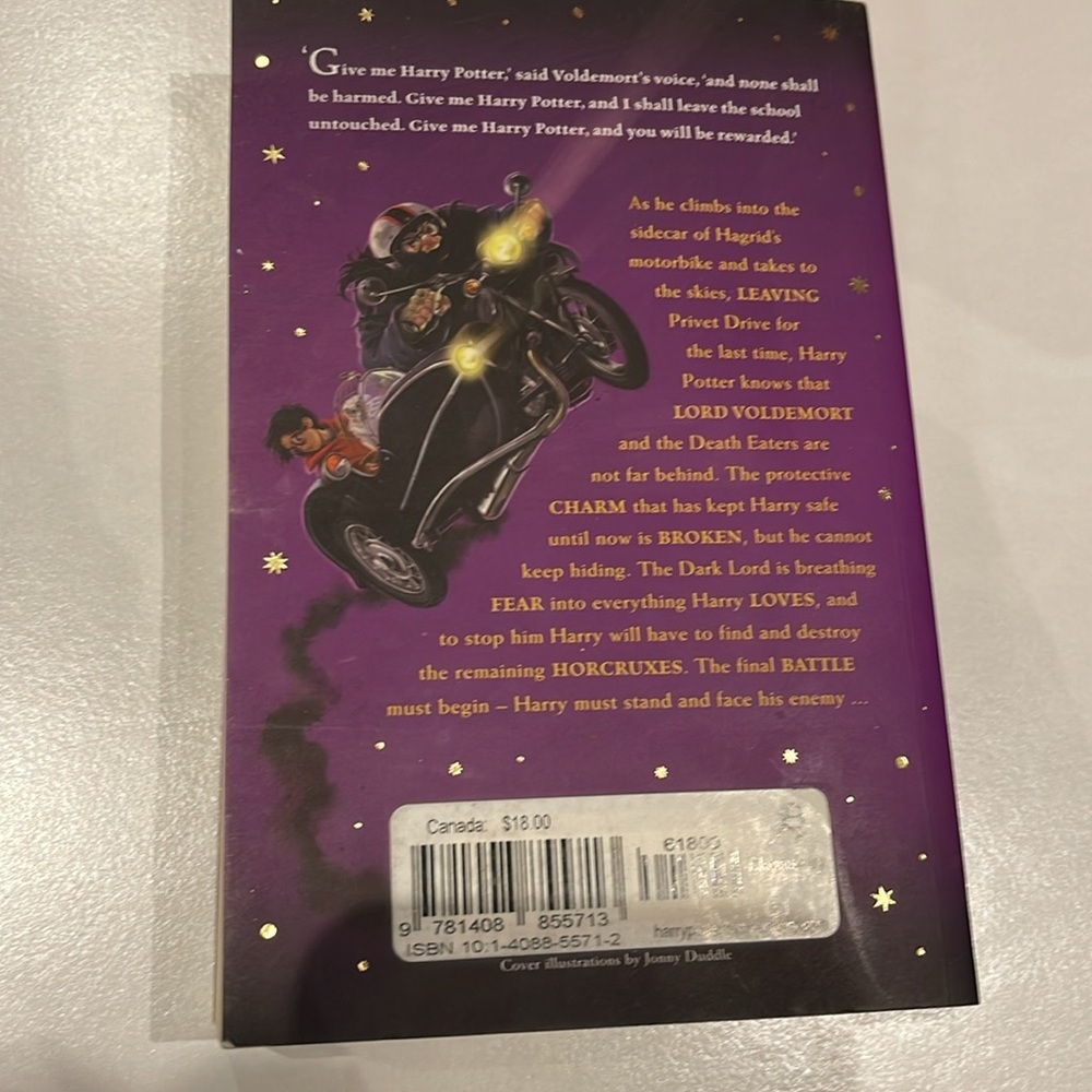 Harry Potter and the Deathly Hallows by JK Rowling - Picture 2 of 2